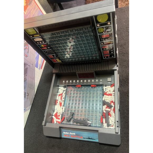 VINTAGE RADIO SHACK‎ SEA BATTLE ELECTRONIC BOARD GAME - Picture 4 of 6